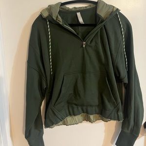 Athleta Green Pull-Over